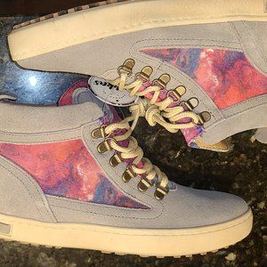 NWT! Inkkas high top suede gym shoe sneakers